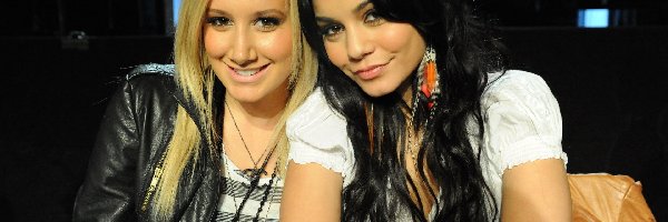 Vanessa Hudgens, Ashley Tisdale