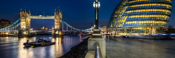 Tower Bridge, Londyn, Tamiza, Oświetlony