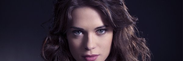 Twarz, Lyndsy Fonseca