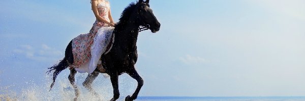 Morze, Koń, Kobieta
