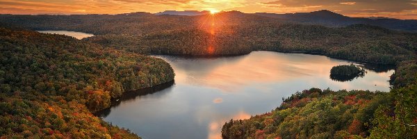 Jezioro, Lasy, Zachód Słońca, Panorama, Jesień