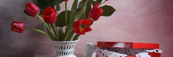 Tulipany, Czerwone, Wazon