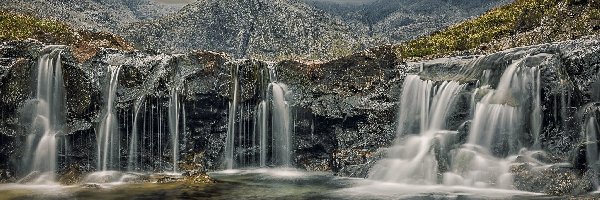 Skały, Góry, Wodospady Fairy Pools, Szkocja
