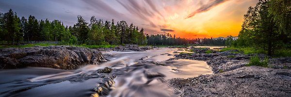 Skały, Zachód słońca, Drzewa, Kamienie, Rzeka Kiiminkijoki, Finlandia