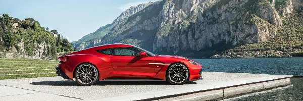 Aston Martin Vanquish, Jezioro, Góry, Czerwony