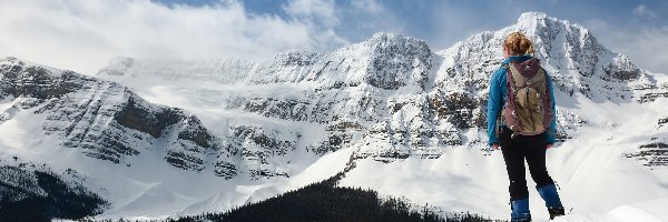 Turystka, Góry, Zima