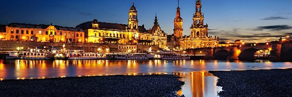 Miasto nocą, Dresden