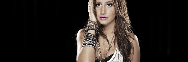 Biżuteria, Makijaż, Ashley Tisdale