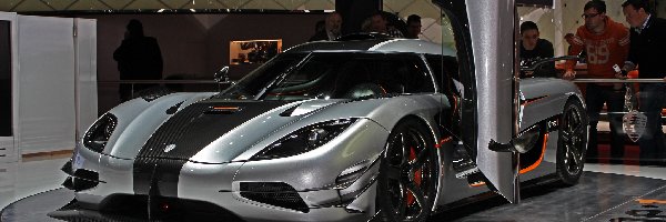 Koenigsegg one 1