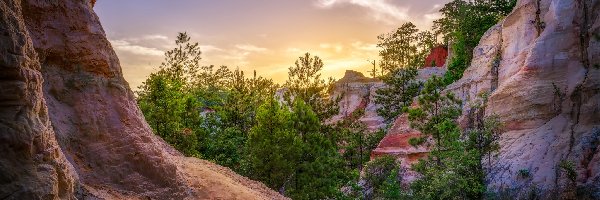 Skały, Park stanowy Providence Canyon, Góry, Drzewa, Stan Georgia, Stany Zjednoczone