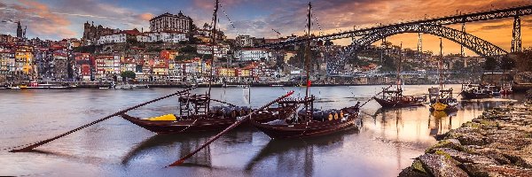 Portugalia, Rzeka Duero, Porto, Łódki, Most Ponte Dom Luís I