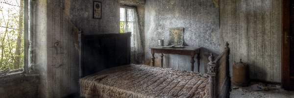 Zaniedbana, Stara, Zniszczona, Łóżko, Sypialnia