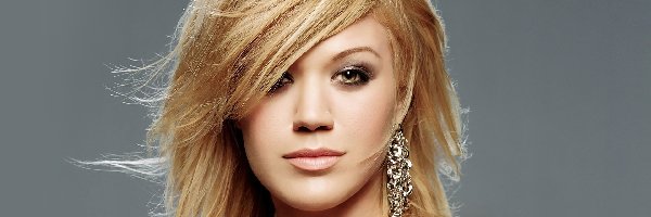 Kelly Clarkson