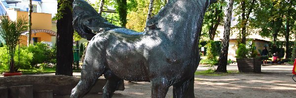 Koń, Poznań, Stare Zoo, Rzeźba