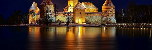 Noc, Troki, Jezioro Galwe, Litwa, Zamek w Trokach, Drzewa, Most