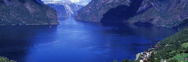 Fiord Sognefjorden, Góry, Norwegia