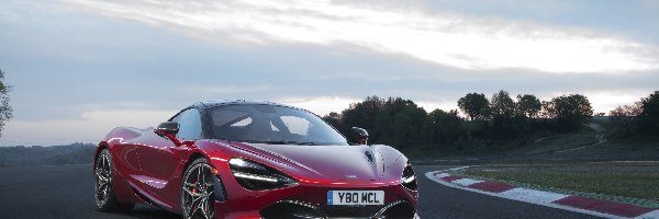 2017, McLaren 720S Coupe, Czerwony