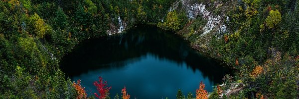 Kanada, Lasy, Jesień, Gypsum Mine Lake, Jezioro, Nowa Szkocja, Skały