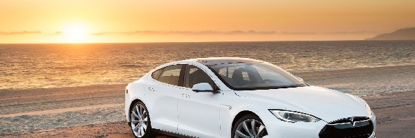 Tesla P85d