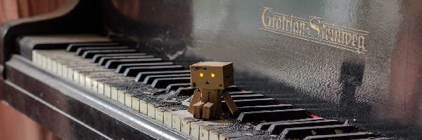 Pianino, Danbo