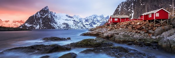Norwegia, Góry, Wioska Reine, Skały, Morze