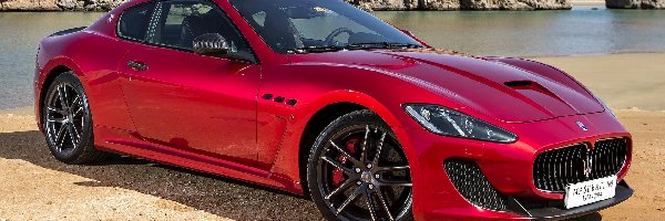 2015, Maserati GranTurismo MC Centennial Edition, Czerwony