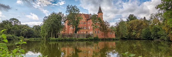 Drzewa, Bawaria, Niemcy, Gmina Taufkirchen, Zamek w Taufkirchen, Staw, Powiat Monachium