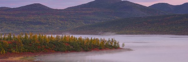 Jezioro, Jesień, Rosja, Obwód magadański, Mgła, Jack London Lake, Kołyma, Góry