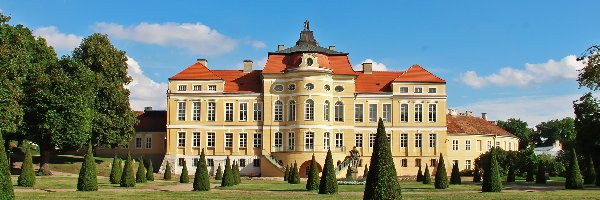 Rogalin, Raczyńskich, Pałac