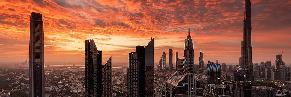 Chmury, Drapacze chmur, Wieżowce, Dubaj, Zjednoczone Emiraty Arabskie, Niebo, Zachód słońca