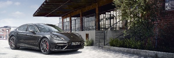 Dom, 2016, Porsche Panamera Turbo