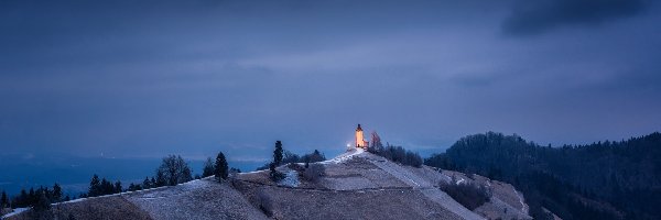 Wieś Jamnik, Wzgórze, Kościół św. Primusa i Felicjana, Słowenia