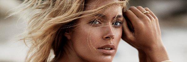 Doutzen Kroes, Modelka, Blondynka