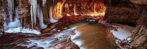 Stany Zjednoczone, Rzeka Virgin, Sople, Kanion Zion Narrows, Park Narodowy Zion, Stan Utah, Skały