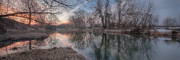 Obwód moskiewski, Rzeka Istra, Zachód słońca, Rosja, Drzewa, Zima