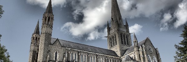 Chmury, Katedra