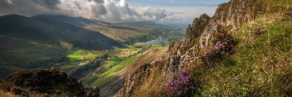 Góry, Dolina Nantlle Valley, Chmury, Dolina, Park Narodowy Snowdonia, Szczyt Mynydd Mawr, Rośliny, Walia