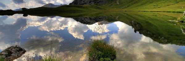 Chmury, Wzgórza, Jezioro