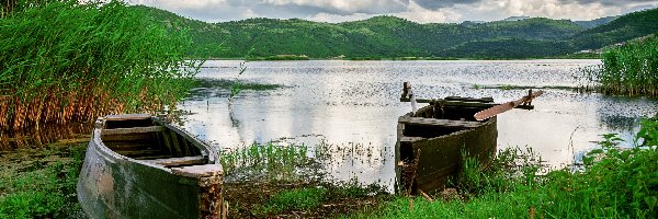 Chmury, Brzeg, Dwie, Trzciny, Jezioro, Wzgórza, Łódki