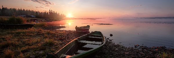Obwód czelabiński, Wschód słońca, Park Narodowy Ziuratkul, Rosja, Łódki, Jezioro Ziuratkul