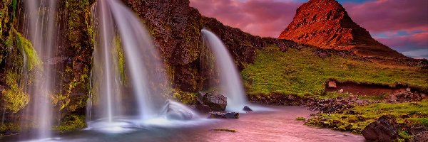 Góra Kirkjufell, Islandia, Zachód słońca, Wodospad