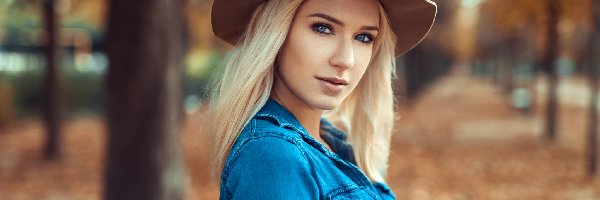 Blondynka, Nienieskooka, Kapelusz, Kobieta