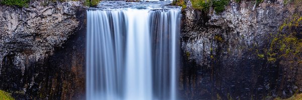 Las, Rzeka Bechler River, Stany Zjednoczone, Stan Wyoming, Skały, Drzewa, Park Narodowy Yellowstone, Wodospad Colonnade Falls