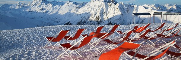 Austria, Góry Alpy, Gmina Ischgl, Leżaki, Zima