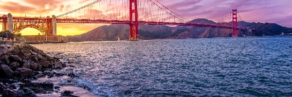 Zachód słońca, Most Golden Gate Bridge, Cieśnina Golden Gate, Kamienie, Stan Kalifornia, Stany Zjednoczone