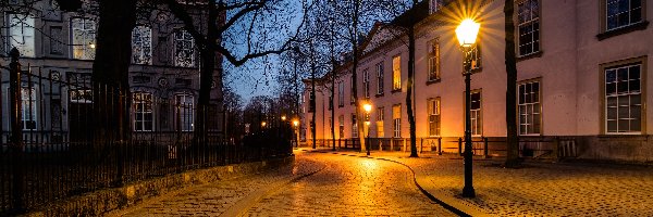 Ulica, Latarnie, Domy, Holandia, Miasto Breda