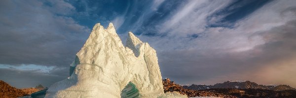 Wyspa Niedźwiedzia, Morze Barentsa, Góra lodowa, Norwegia