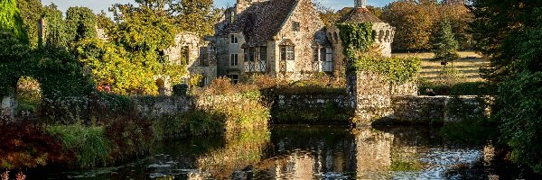 Dworek, Hrabstwo Kent, Staw, Drzewa, Wieś Lamberhurst, Rezydencja, Scotney Castle, Anglia