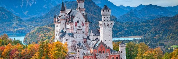 Niemcy, Zamek Neuschwanstein, Bawaria, Drzewa, Skały