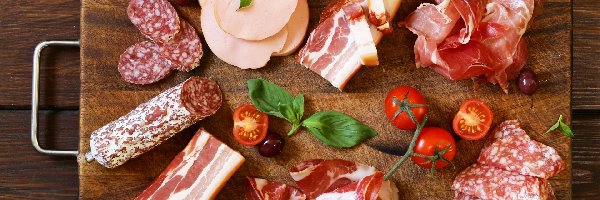 Wędliny, Kiełbasa, Boczek, Deska, Pomidory
